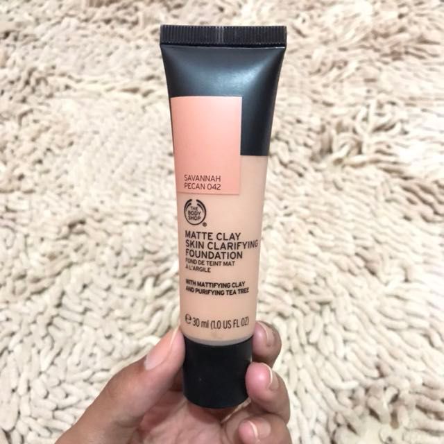 The Body Shop Matte Clay Skin Clarifying Foundation 30 Ml Savannah Pecan 042 - 1