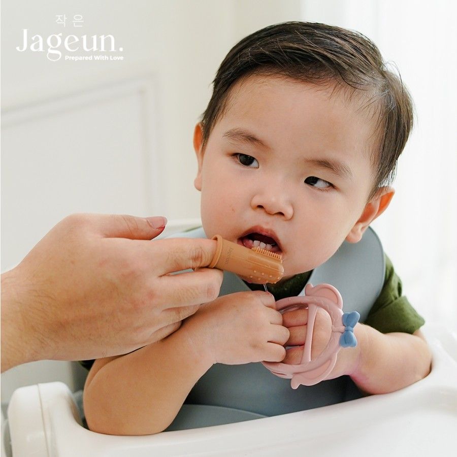 JAGEUN Premium Silicone Baby Finger Toothbrush | Jari Sikat Gigi Bayi Warna Coklat - 4