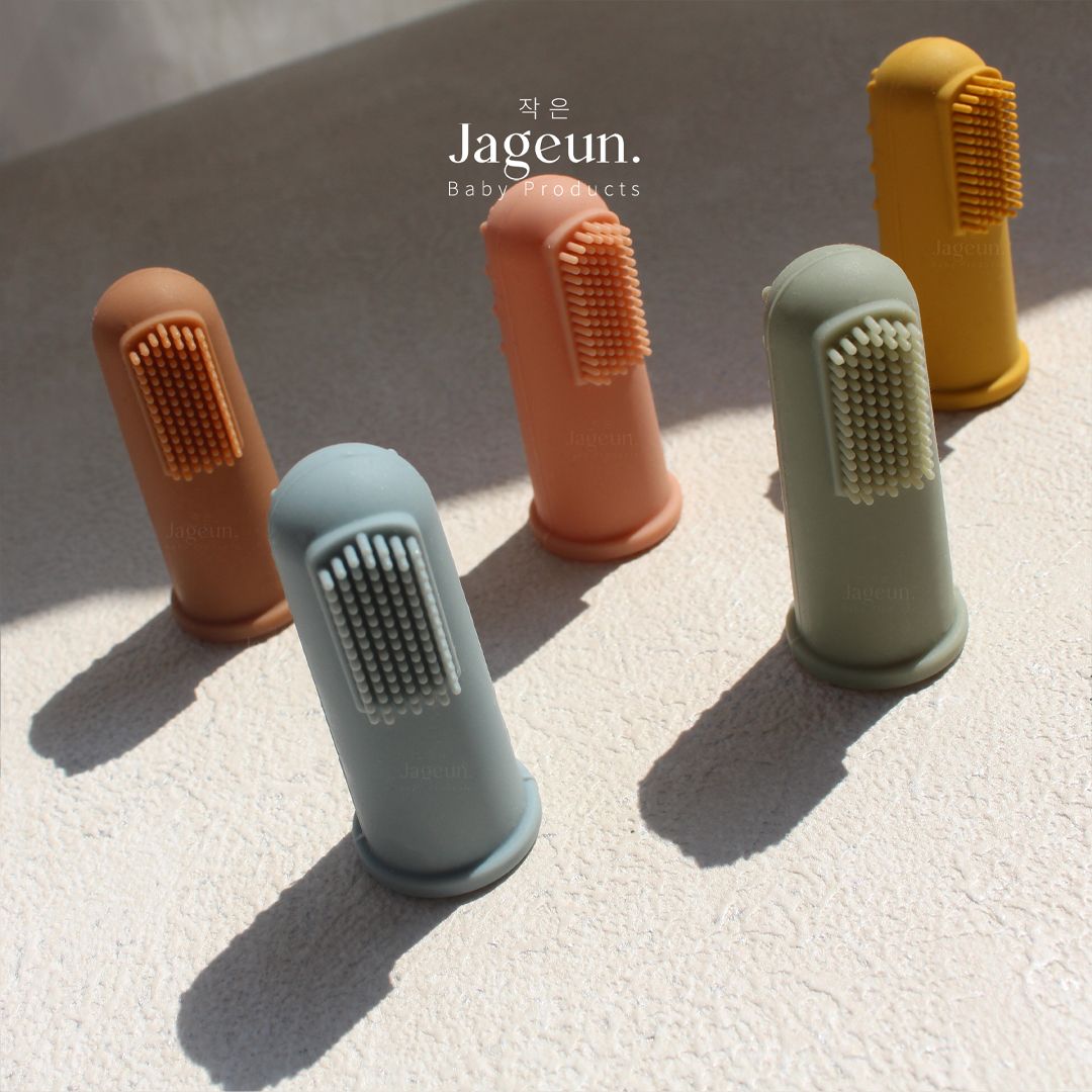 JAGEUN Premium Silicone Baby Finger Toothbrush | Jari Sikat Gigi Bayi Warna Coklat - 3